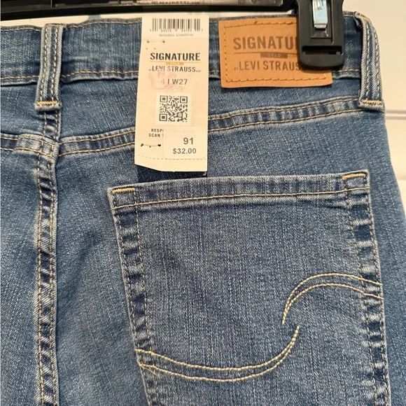 Signature by Levi Strauss & Co. Women's Mid Rise Boyfriend Sz 4 W27 NWT - Picture 6 of 11